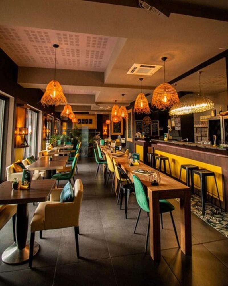 Le Safari Hotel Restaurant Carpentras Bagian luar foto