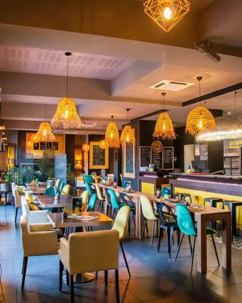 Le Safari Hotel Restaurant Carpentras Bagian luar foto