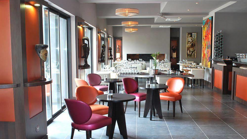 Le Safari Hotel Restaurant Carpentras Bagian luar foto